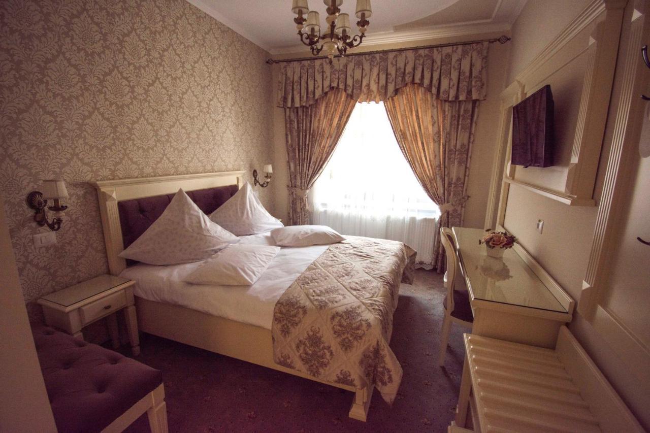 Vila Turistica Tosca Regal Hotel Bacău Eksteriør billede